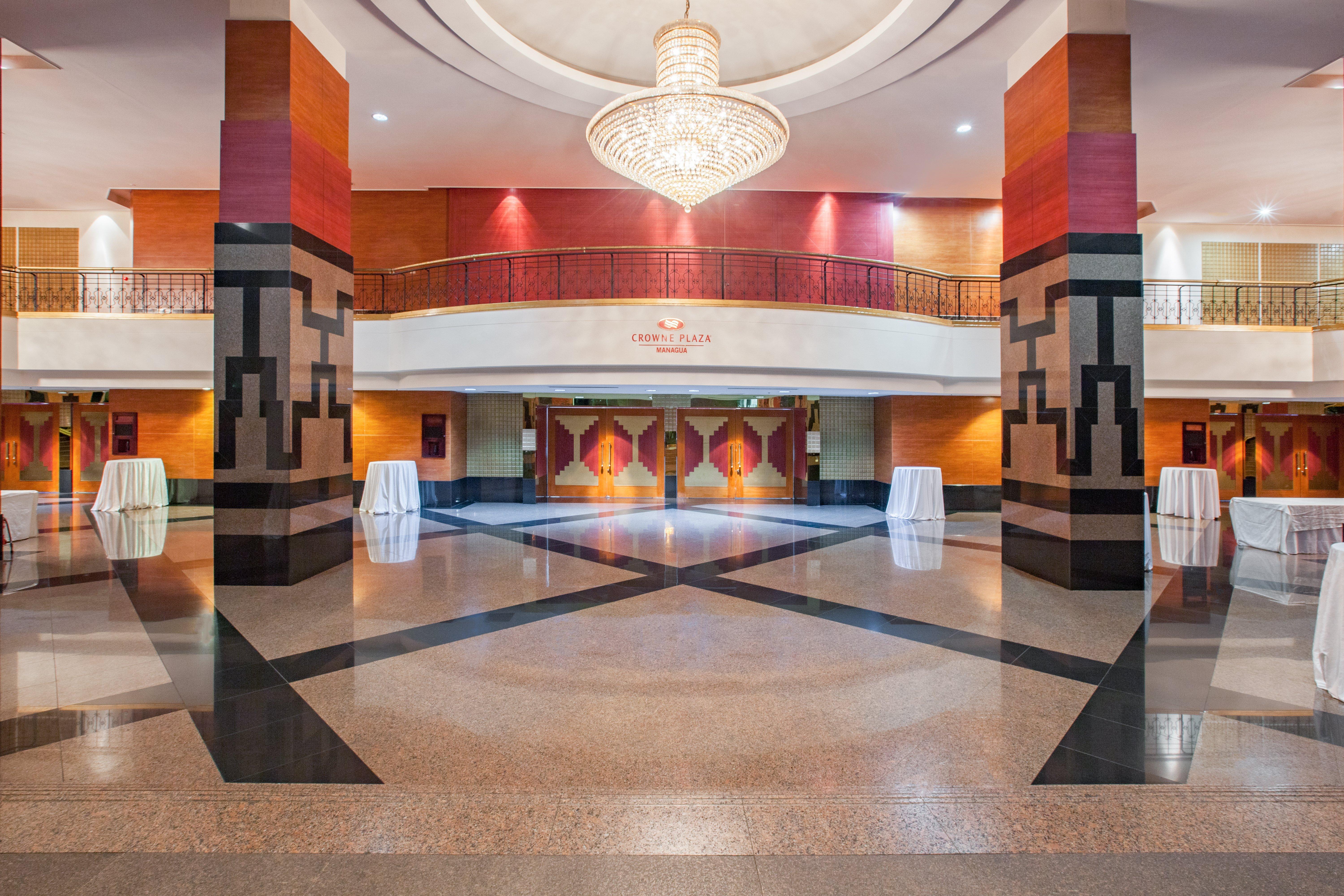 Отель Crowne Plaza Managua By Ihg Экстерьер фото