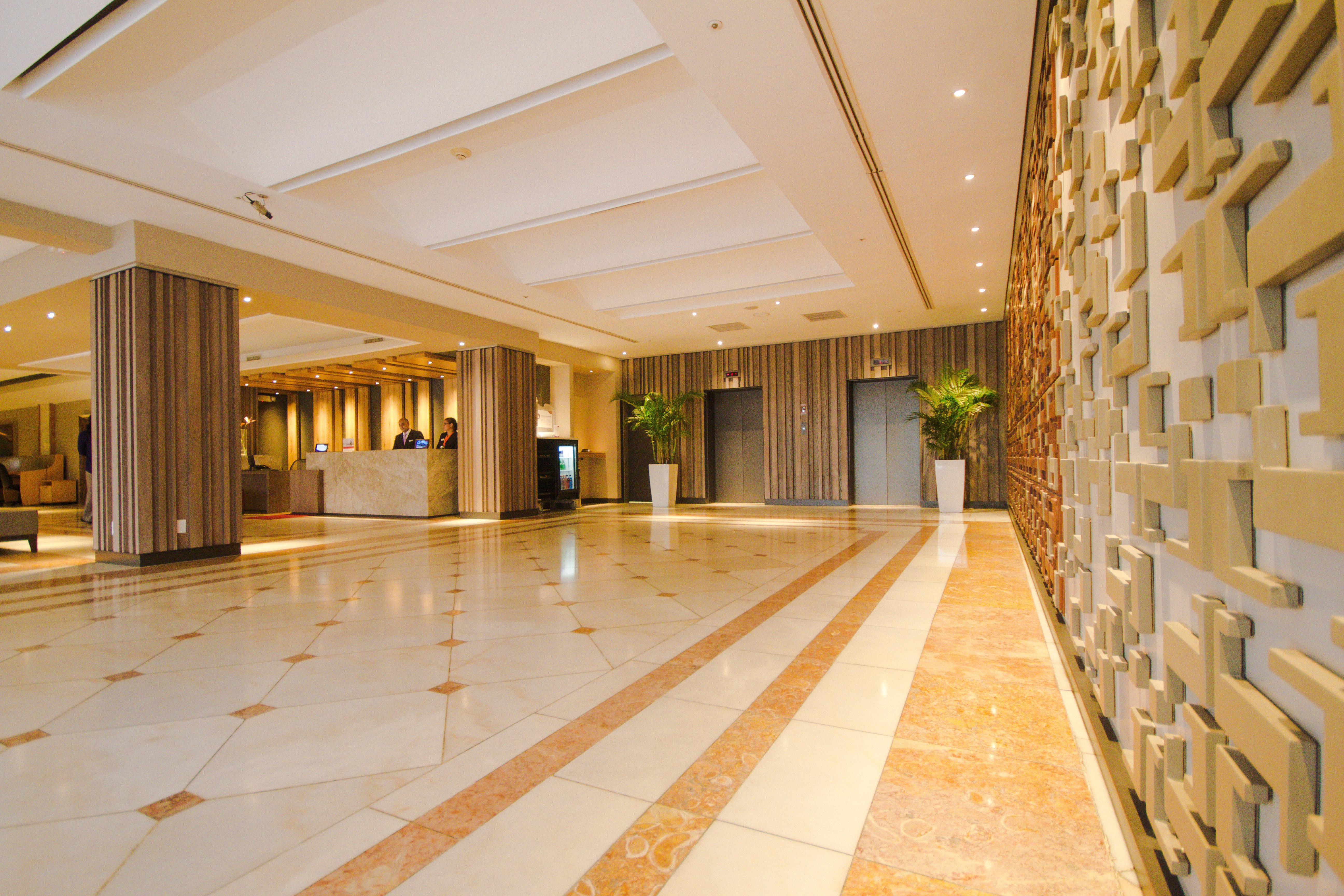 Отель Crowne Plaza Managua By Ihg Экстерьер фото