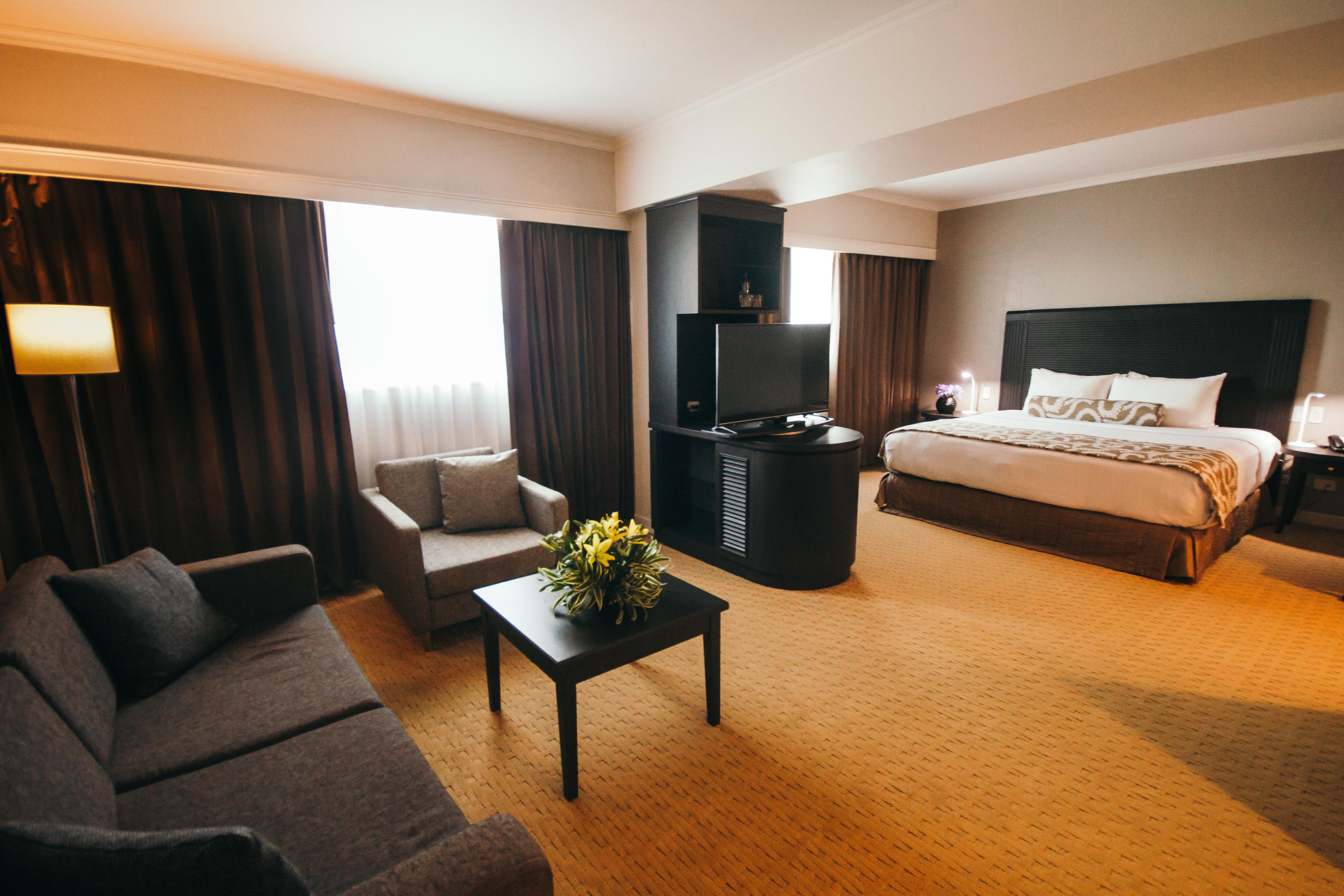 Отель Crowne Plaza Managua By Ihg Экстерьер фото