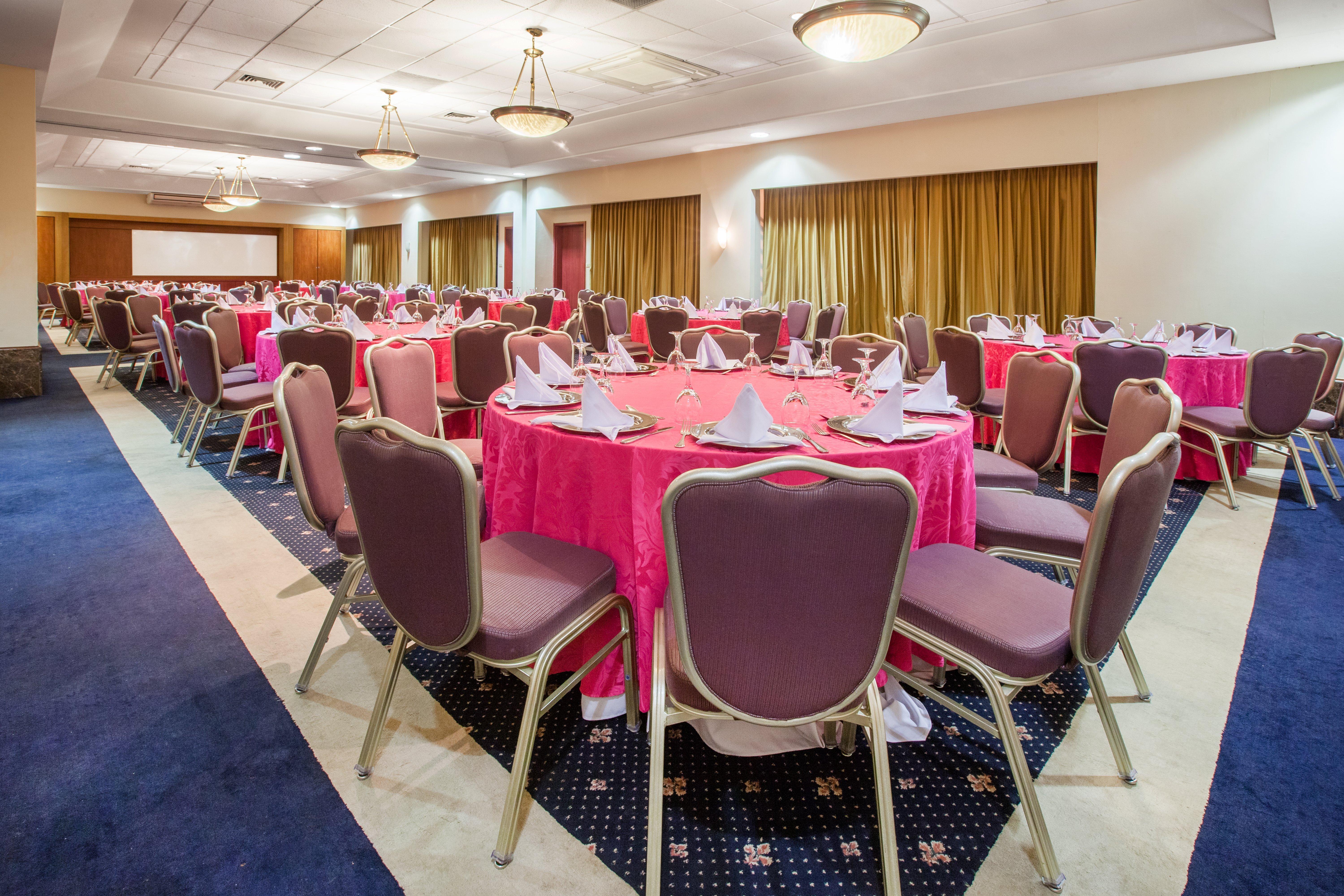 Отель Crowne Plaza Managua By Ihg Экстерьер фото