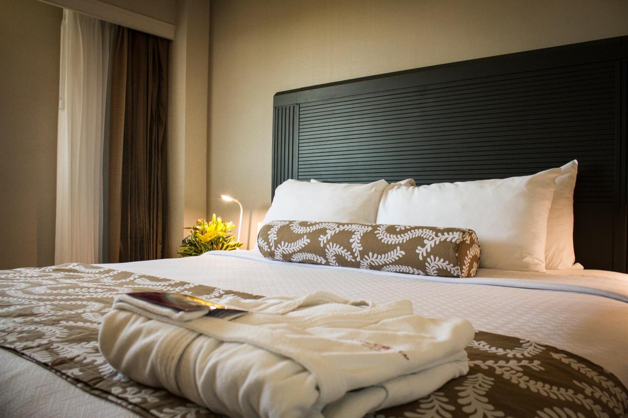 Отель Crowne Plaza Managua By Ihg Экстерьер фото