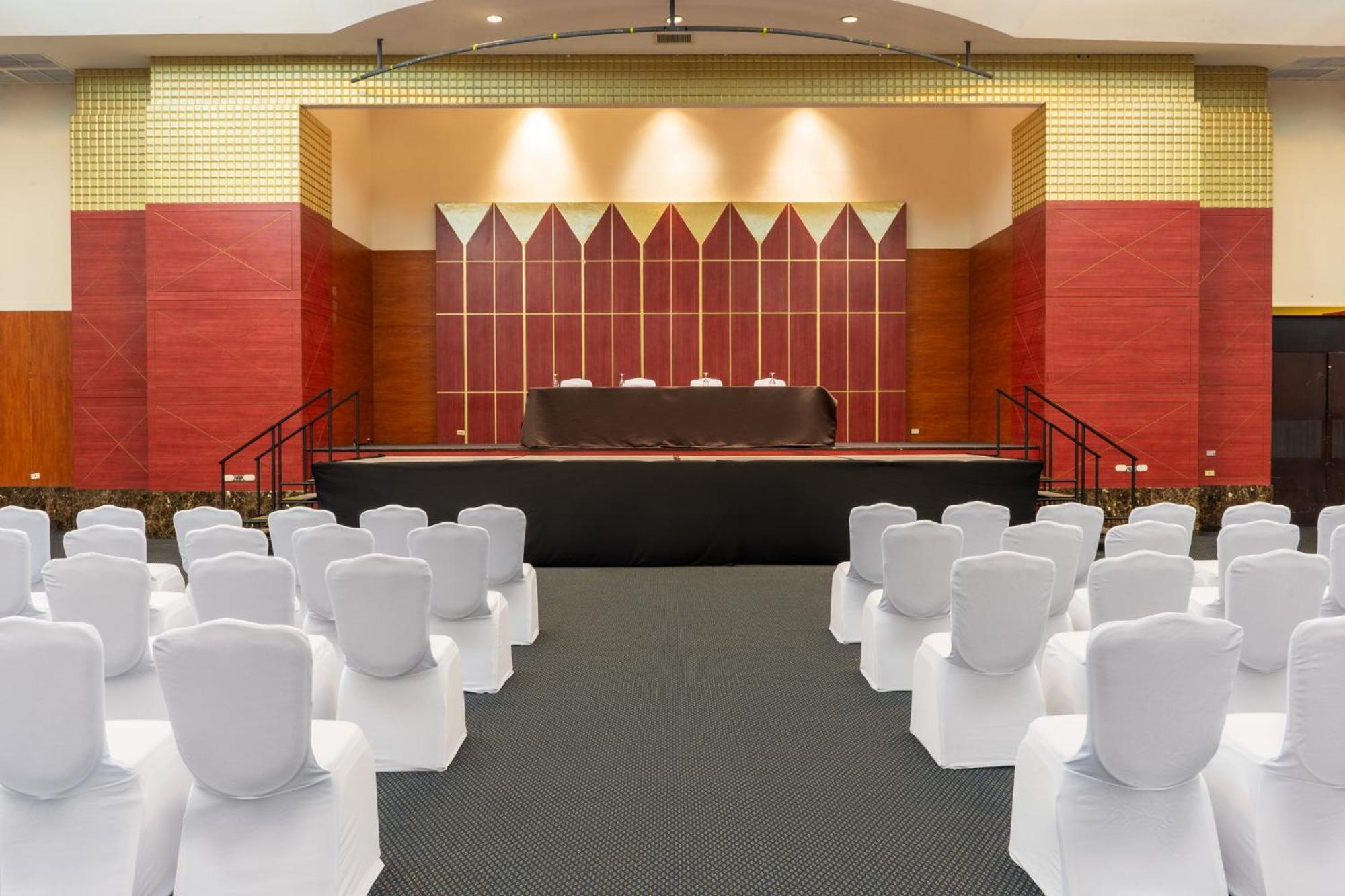 Отель Crowne Plaza Managua By Ihg Экстерьер фото