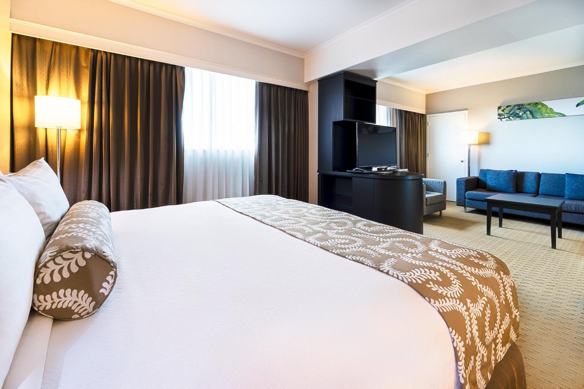 Отель Crowne Plaza Managua By Ihg Экстерьер фото
